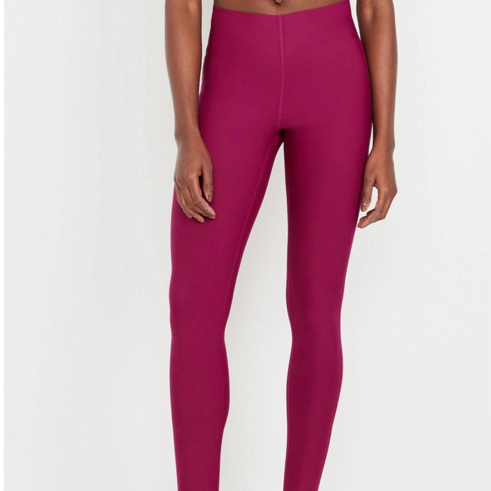 NWOT!  Old Navy Extra High-Waisted  7/8 Leggings.  Size MP